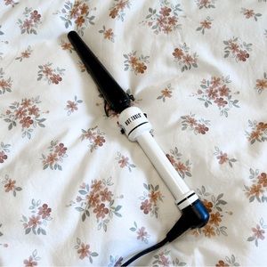 COPY - Hot Tools 1 1/4” Tapered Curling Wand